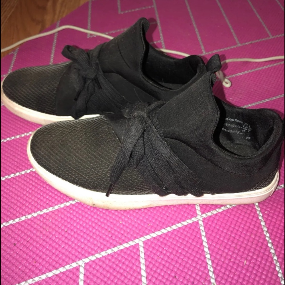Black Sneakers